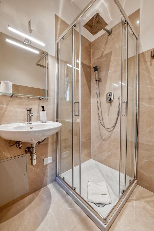 3 3 Bathrooms - Lovely Close The Vatican * Rom